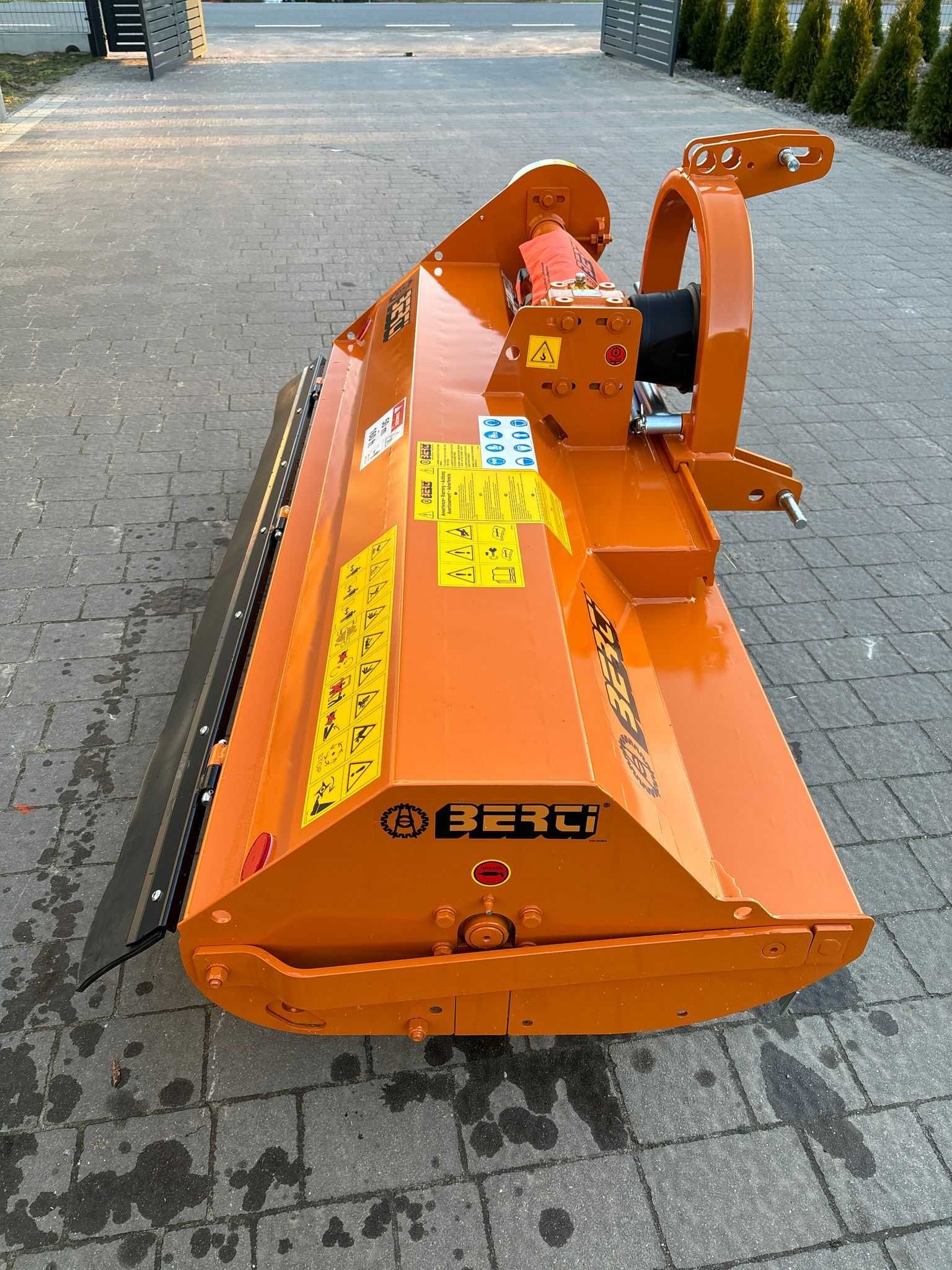 NOWY Mulczer/Kosiarka bijakowa BERTI PARK/P 180 z przesuwem !!