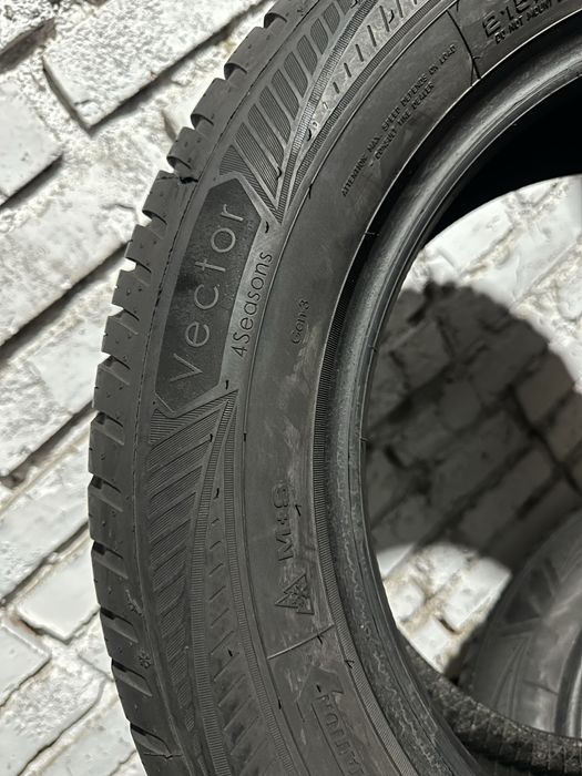 215/60 R16 GoodYear Vector4Season /2022рік/всесезон/2шт./Франція/