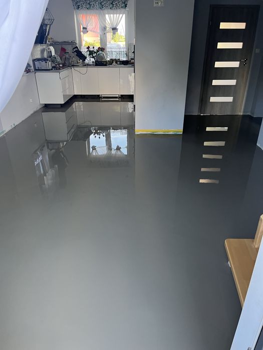 Montaż podłóg  LVT vinyl ,dywan,epoxy,wylewki ,tarasy