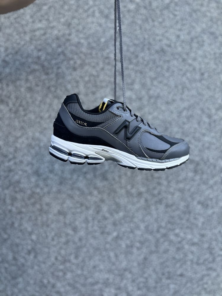 Чоловічі кросівки нб New Balance 2002r m2002rvg