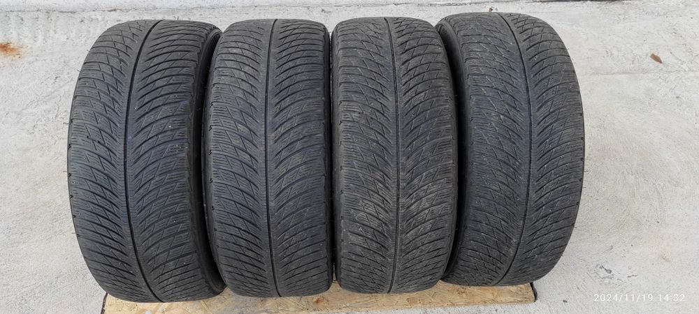 Резина зимова Michelin Pilot Alpin 5 235/45/19