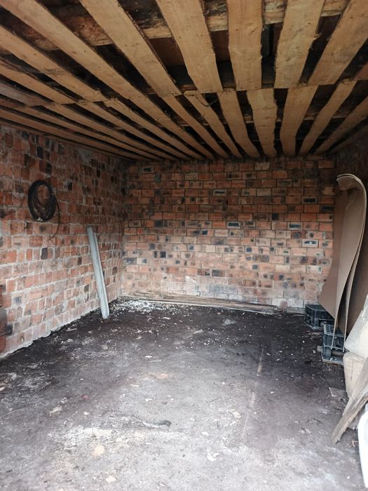 Гараж  на  Шешуково.