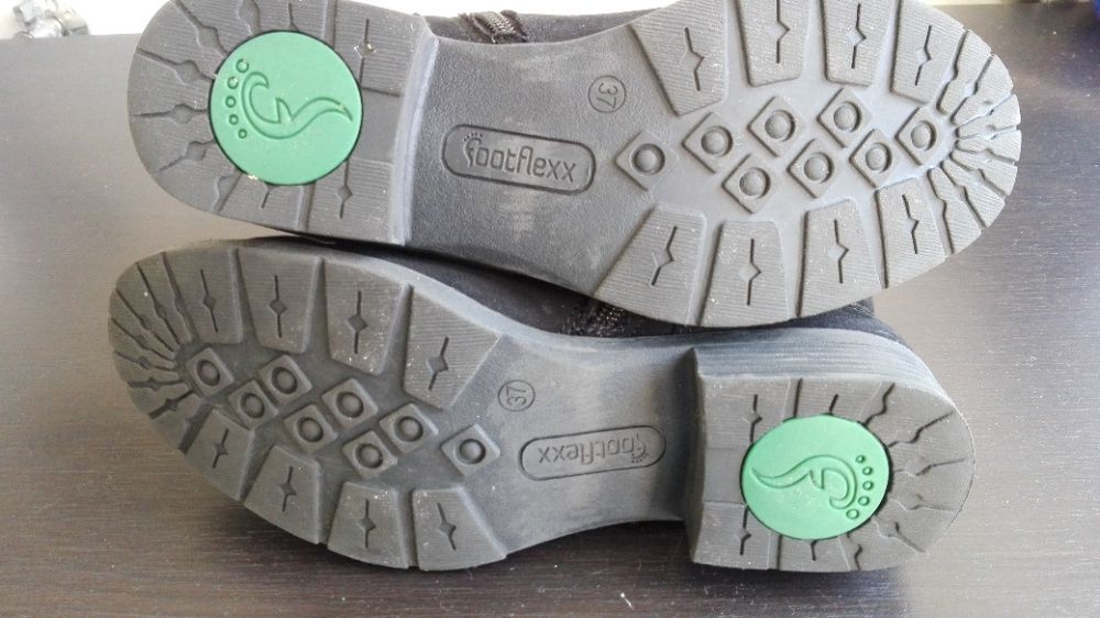 Botas camurça pretas tamanho 37