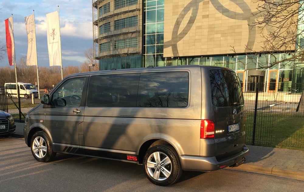 Volkswagen Multivan T5.1 (polift) – Indium Grey Metallic