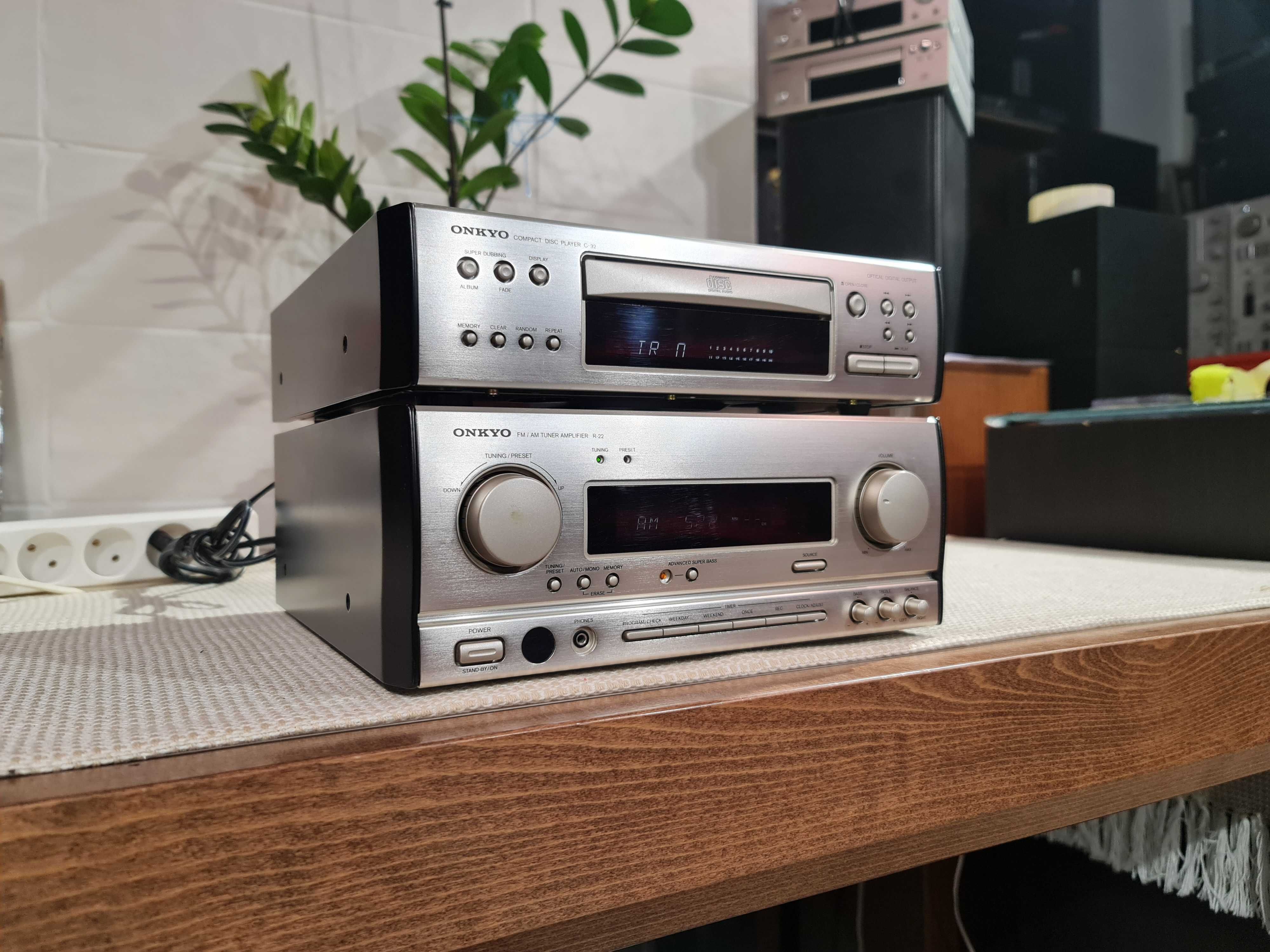 Японська двійка Onkyo HiFi