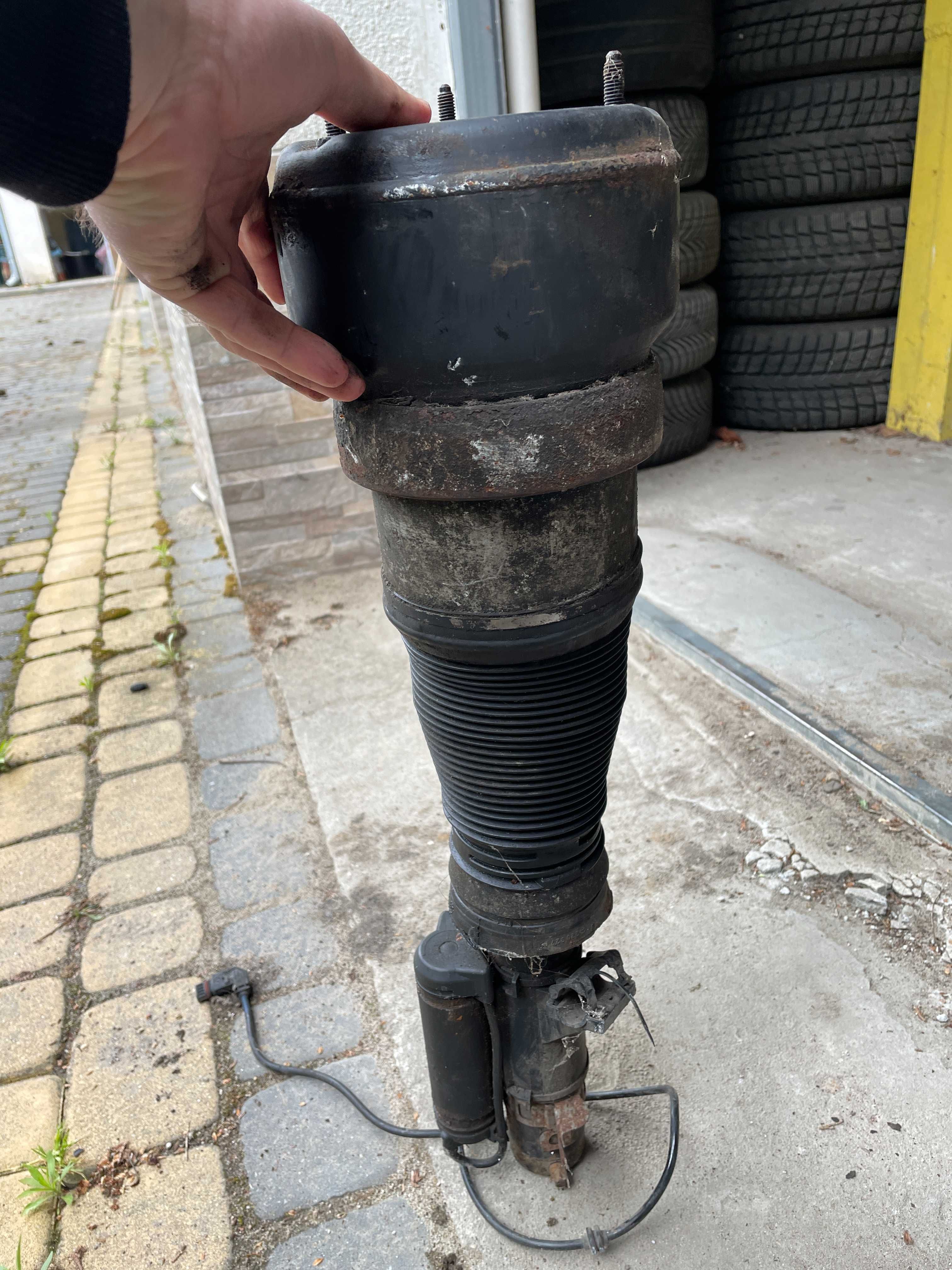 Amortyzator przód Mercedes S klasa W221