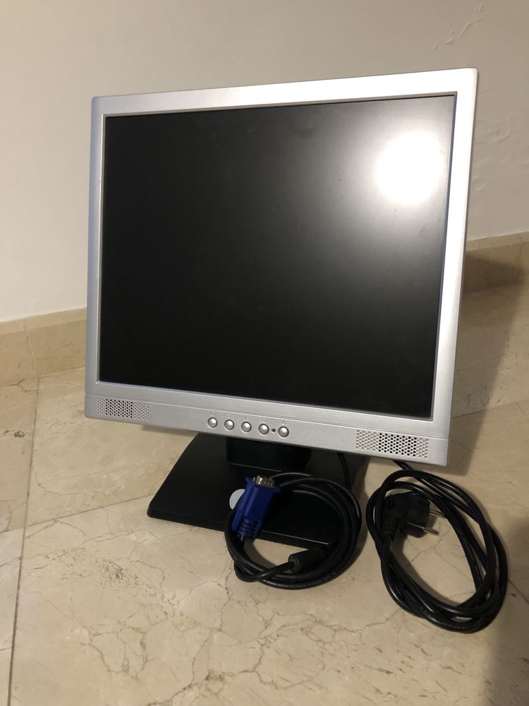 Monitor VGA 17-18” polegadas