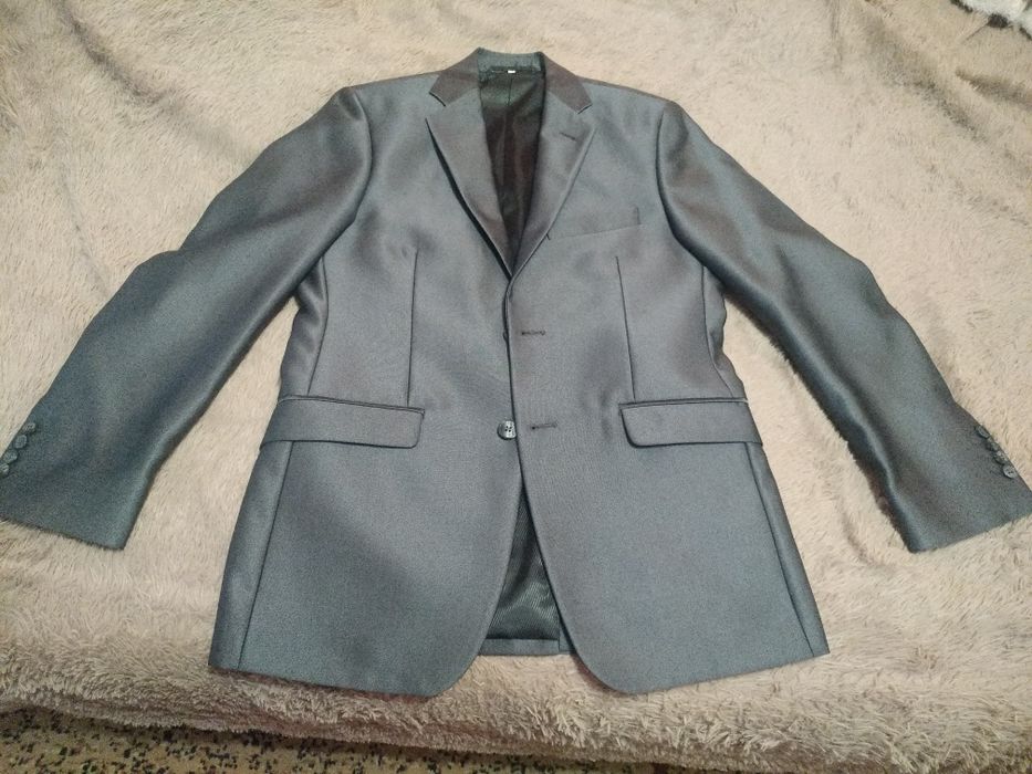 Костюм весільний