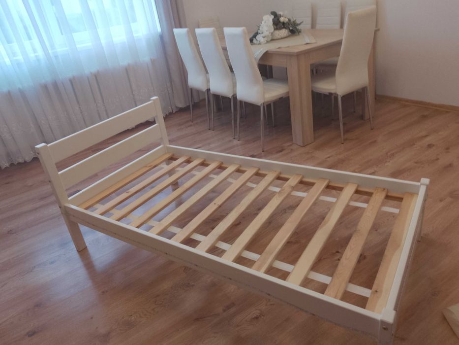 Sprzedam białe dla dziecka łóżko