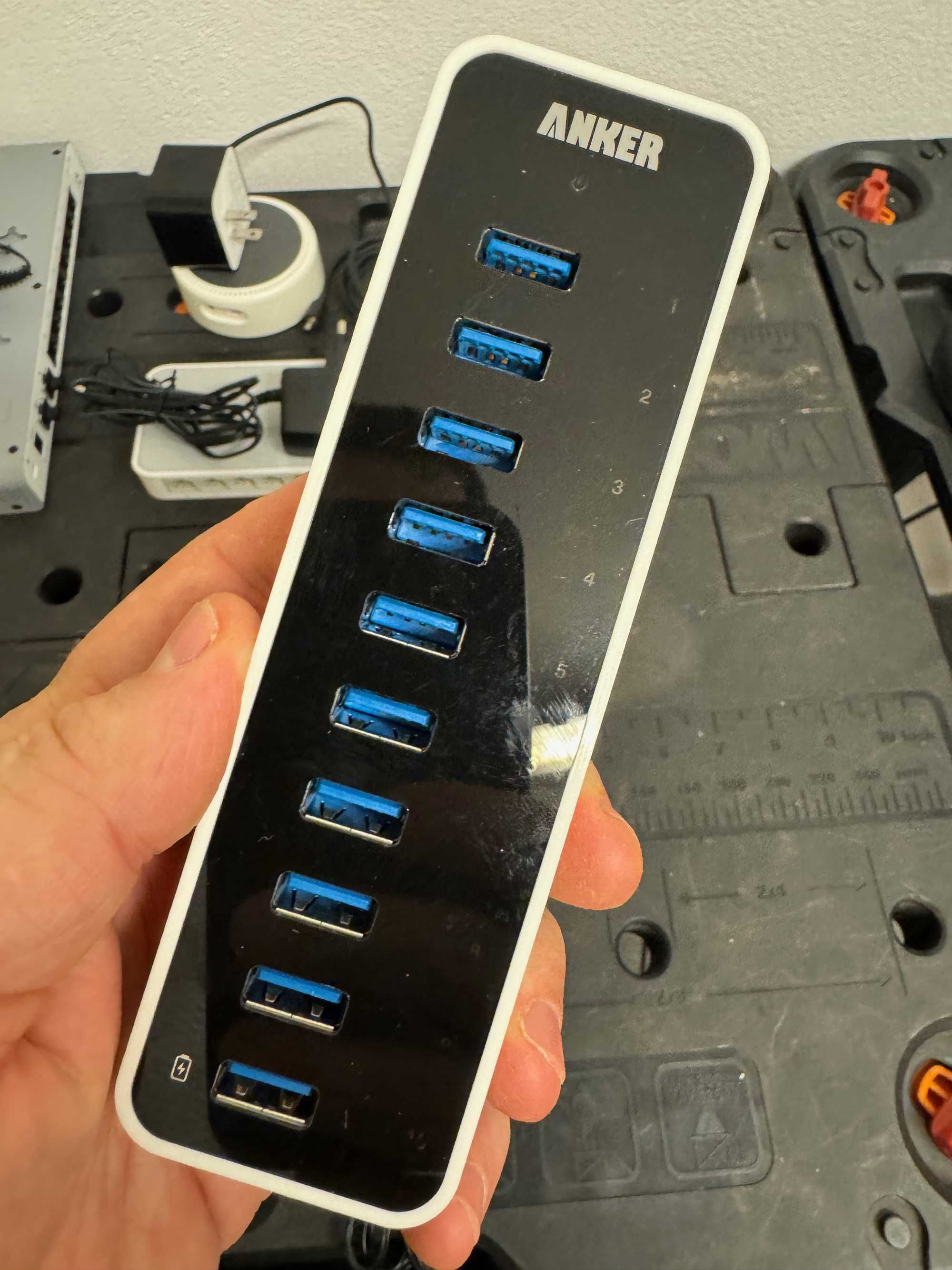 Hub Anker USB 3 com 10 Portas em Perfeito Estado