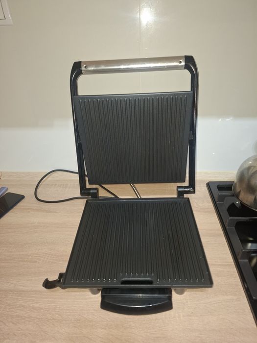 Гриль, новий, використаний пару раз