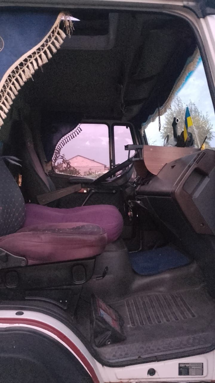 Вантажний автомобіль Mersedes 811 ізотерм