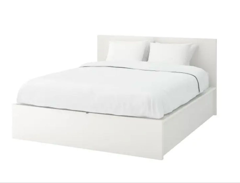 Łóżko IKEA + 2 szafki nocne, stan bardzo dobry