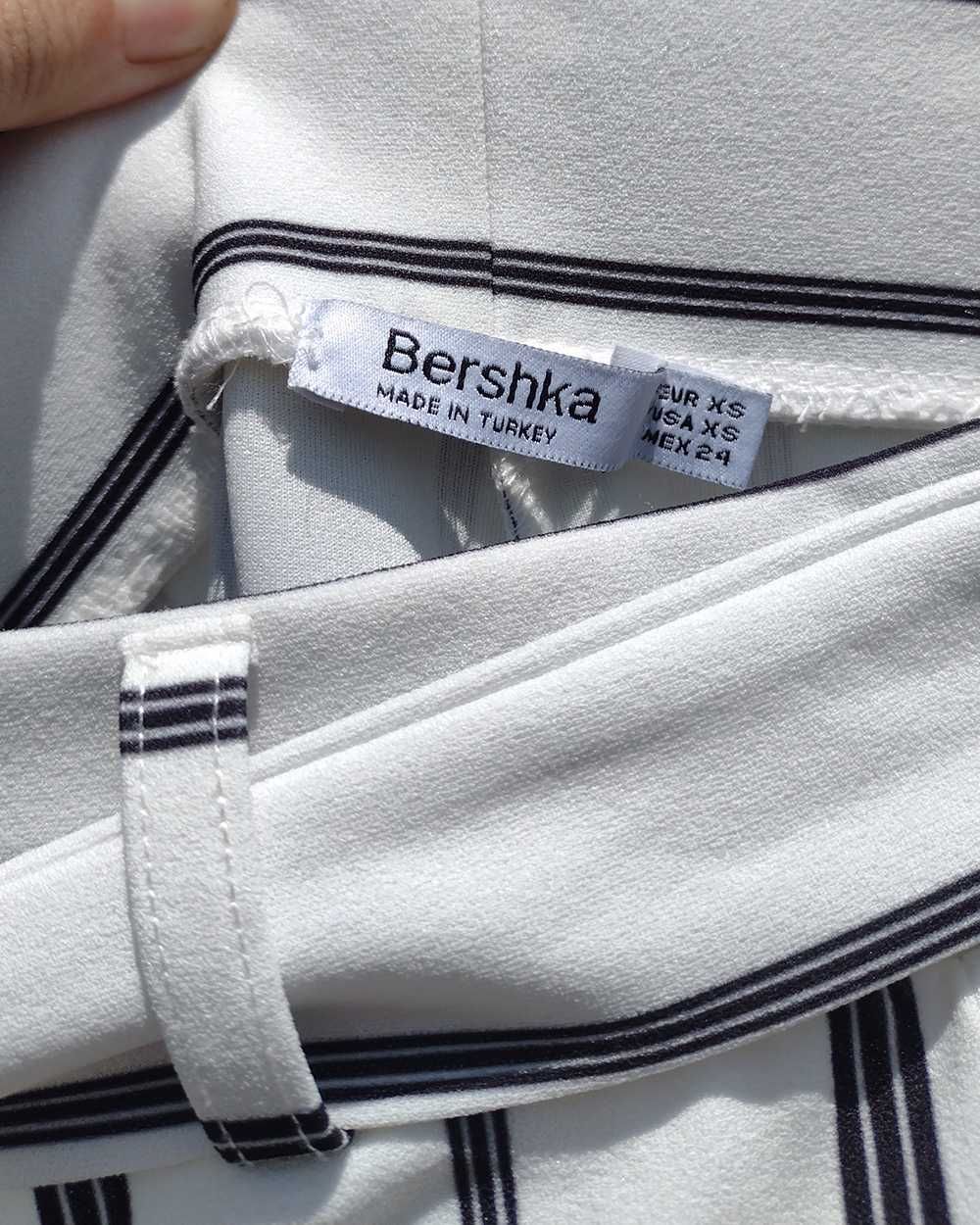 Шикарные белые брюки кюлоты в полоску Bershka XS