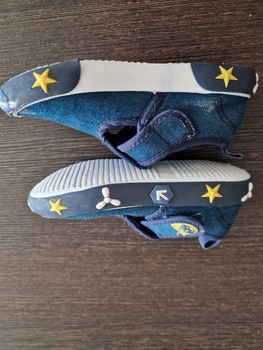 Buty, kapcie dziecięce Cool Club rozm 25