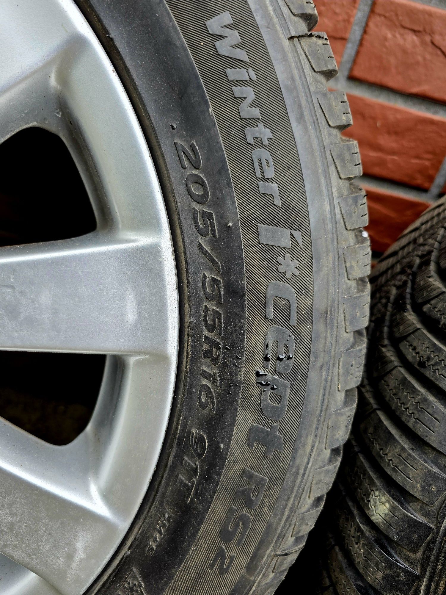 Sprzedam Alufelgi 5x112 VW Alufelgi z Oponami 205/55R16!