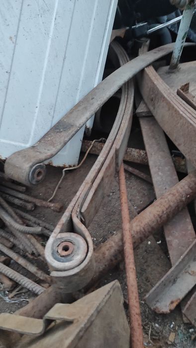 Ресори на газ тразіт мерс