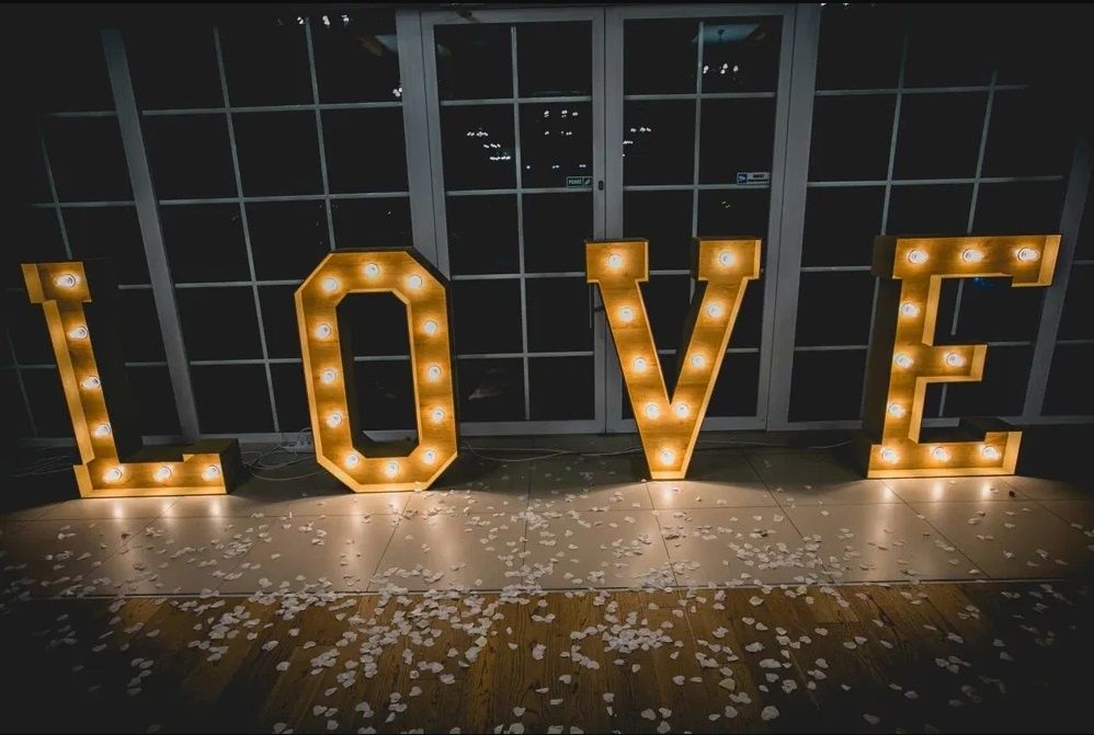 Sprzedam napis love