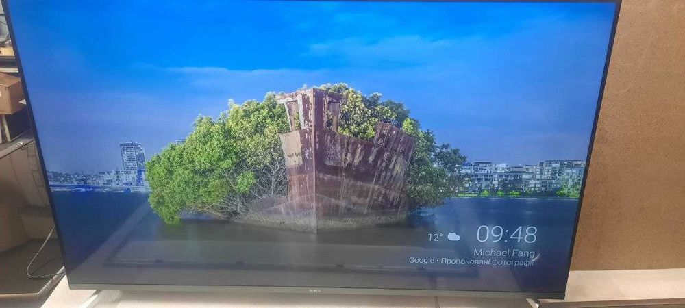 Продам телевізор Bravis UHD-50M8000 Smart + T2