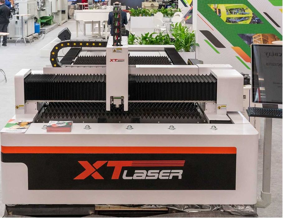 Лазерный станок по металлу XTLASER XTC-F1530H  (2 кВт)