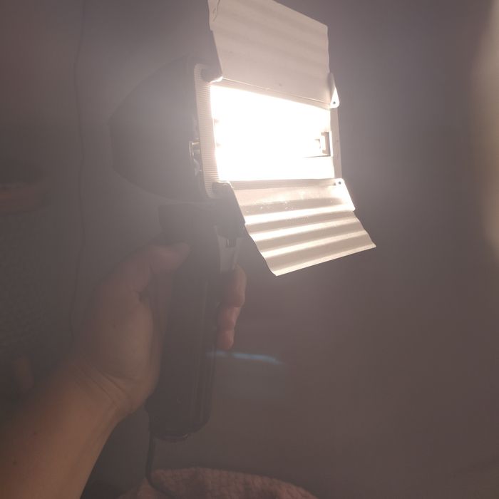 Flash de mão retro a funcionar