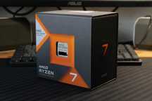 AMD Ryzen 7 7800X3D 8-Core (4.2GHz-5.0GHz) 104MB AM5