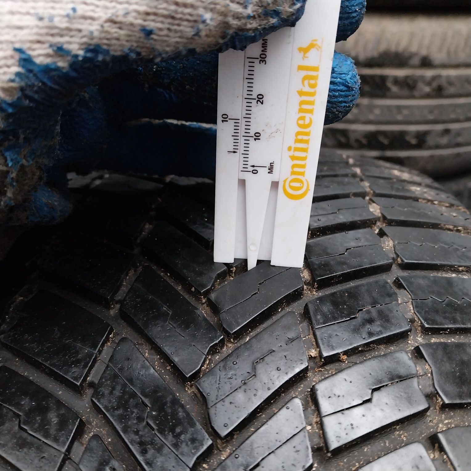 Opony Całoroczne BRIDGESTONE 235/50R19 103W