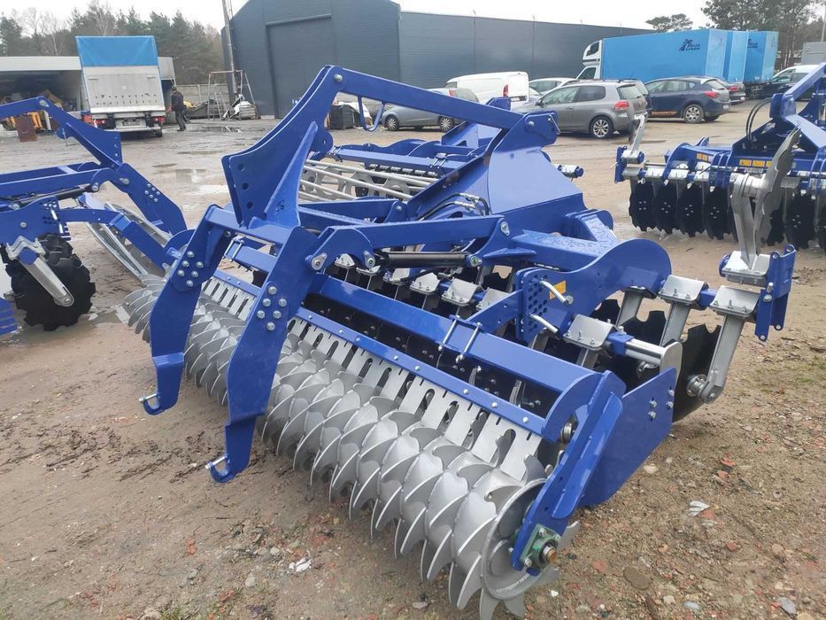 Brona talerzowa Agregat talerzowy 2,5m 2,7m 3,0m wał daszkowy rurowy