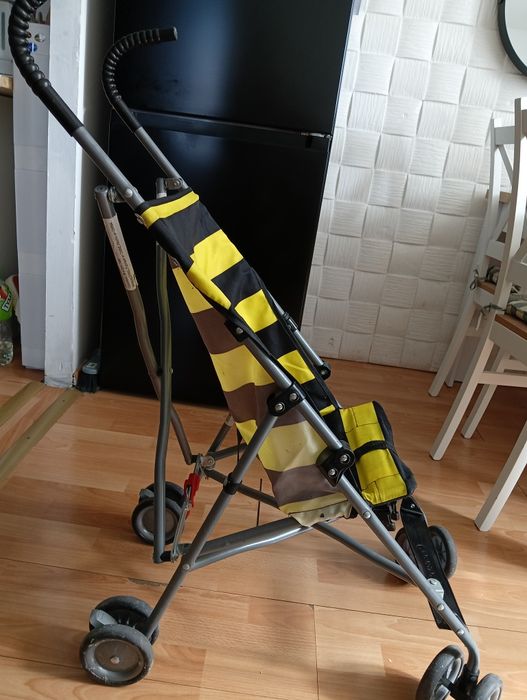 Dziecięcy wózek parasolka