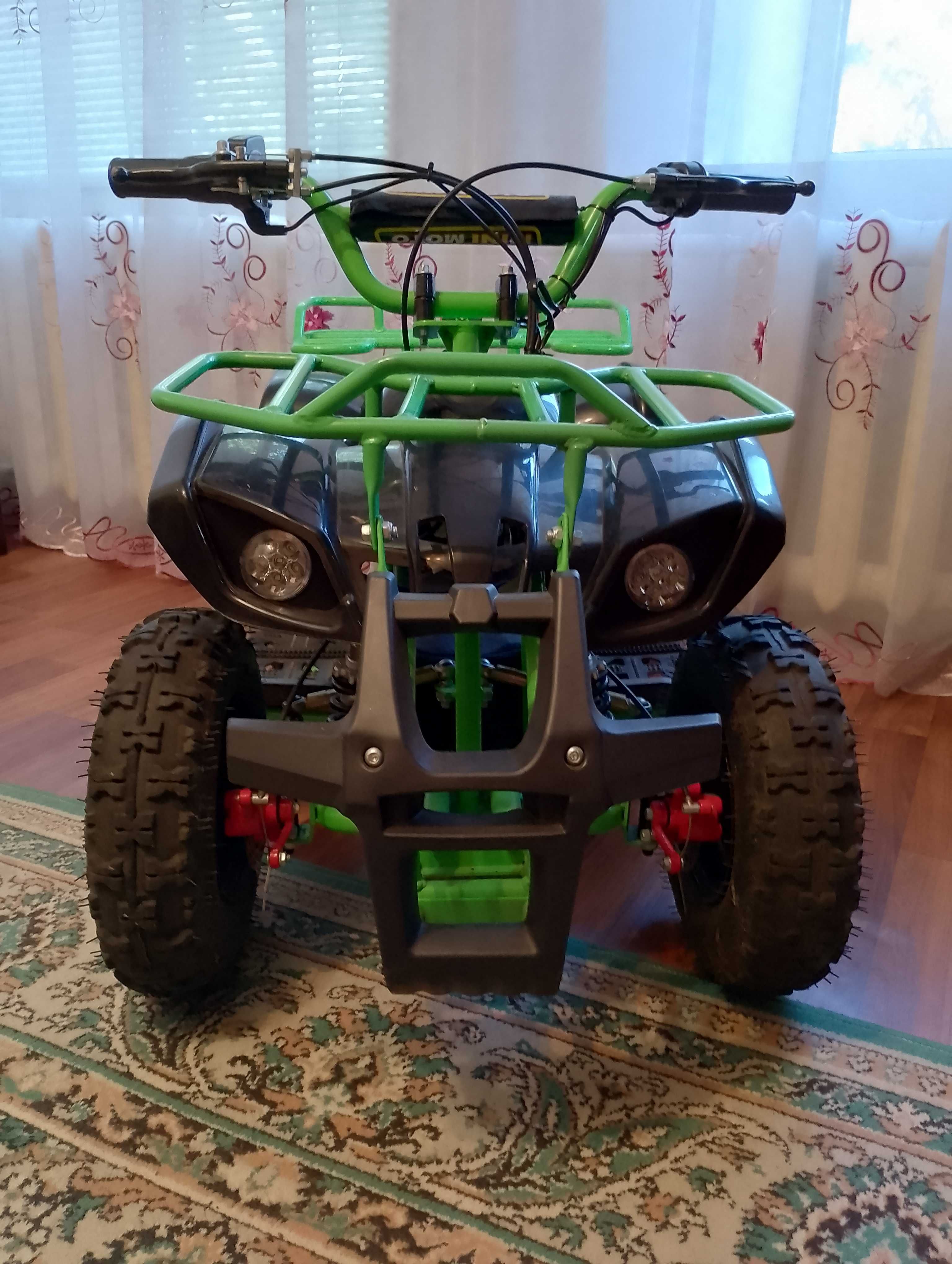 Дитячий квадроцикл