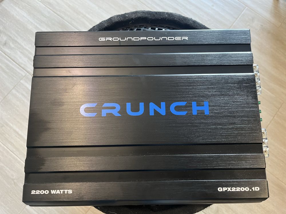 Subwoofer tuba Jbl  i wzmacniacz Crunch