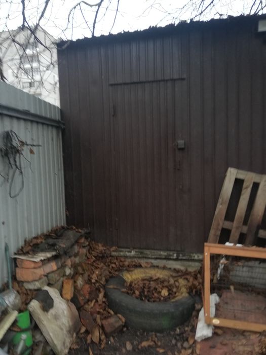 Здам високий металічний гараж під бус  район авто ЖД вокзал