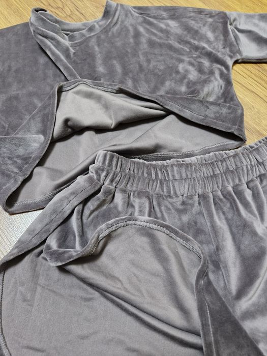 Жіноча піжама НОВА s розміру шоколадний колір