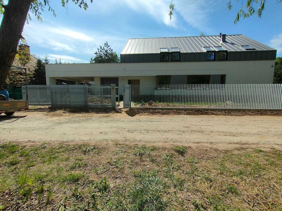 Montaż Ogrodzeń układanie kostki brukowej