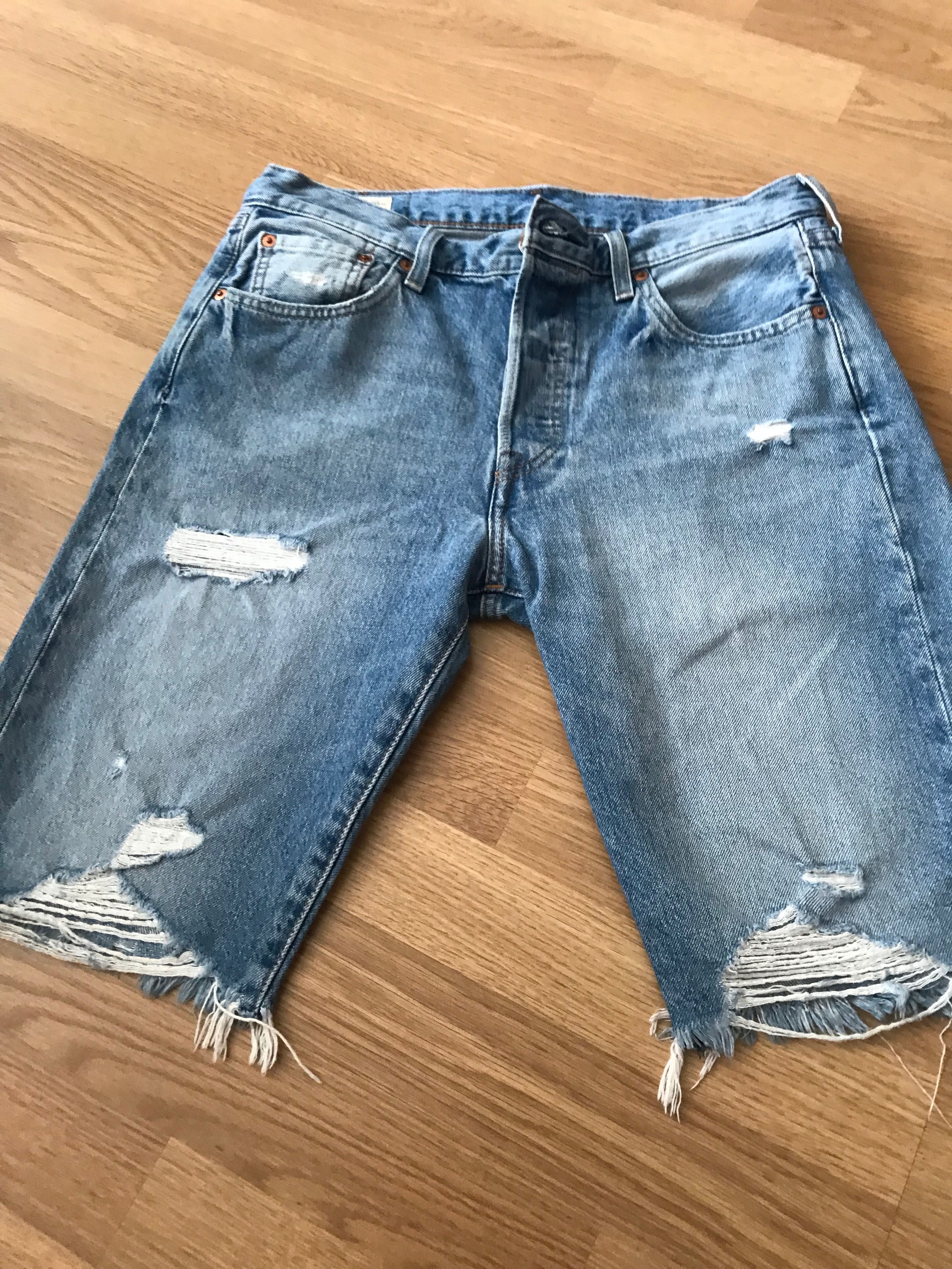 Spodenki jeansowe Levis, r.30