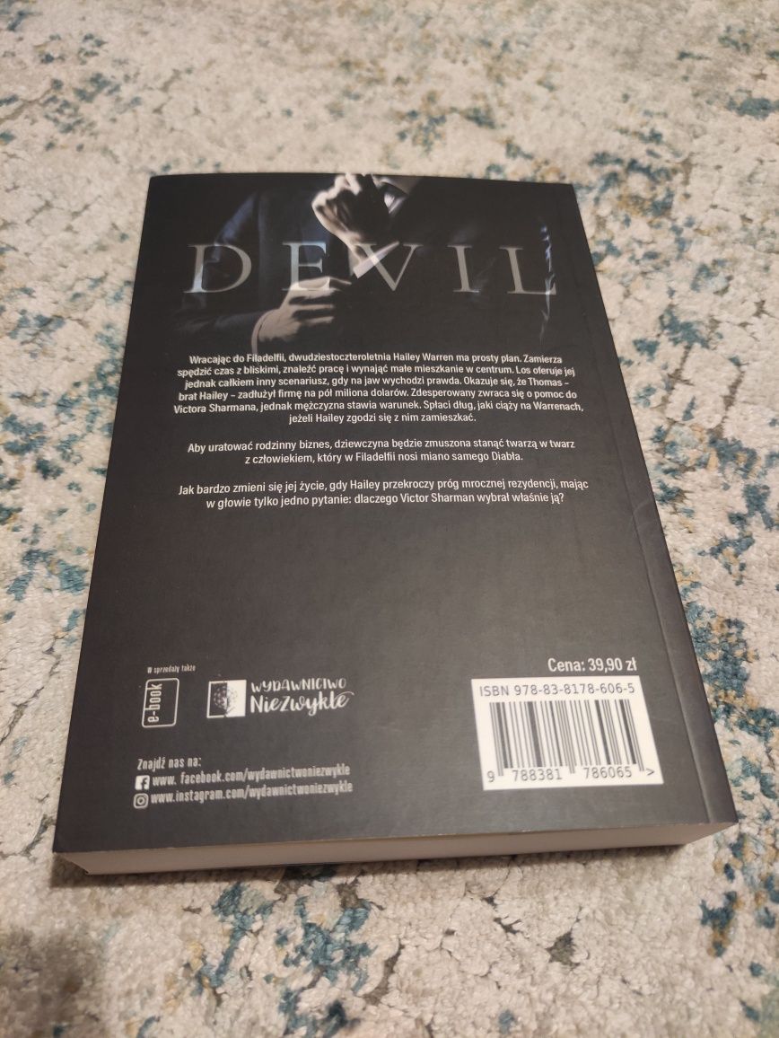 Devil, Julia Brylewska