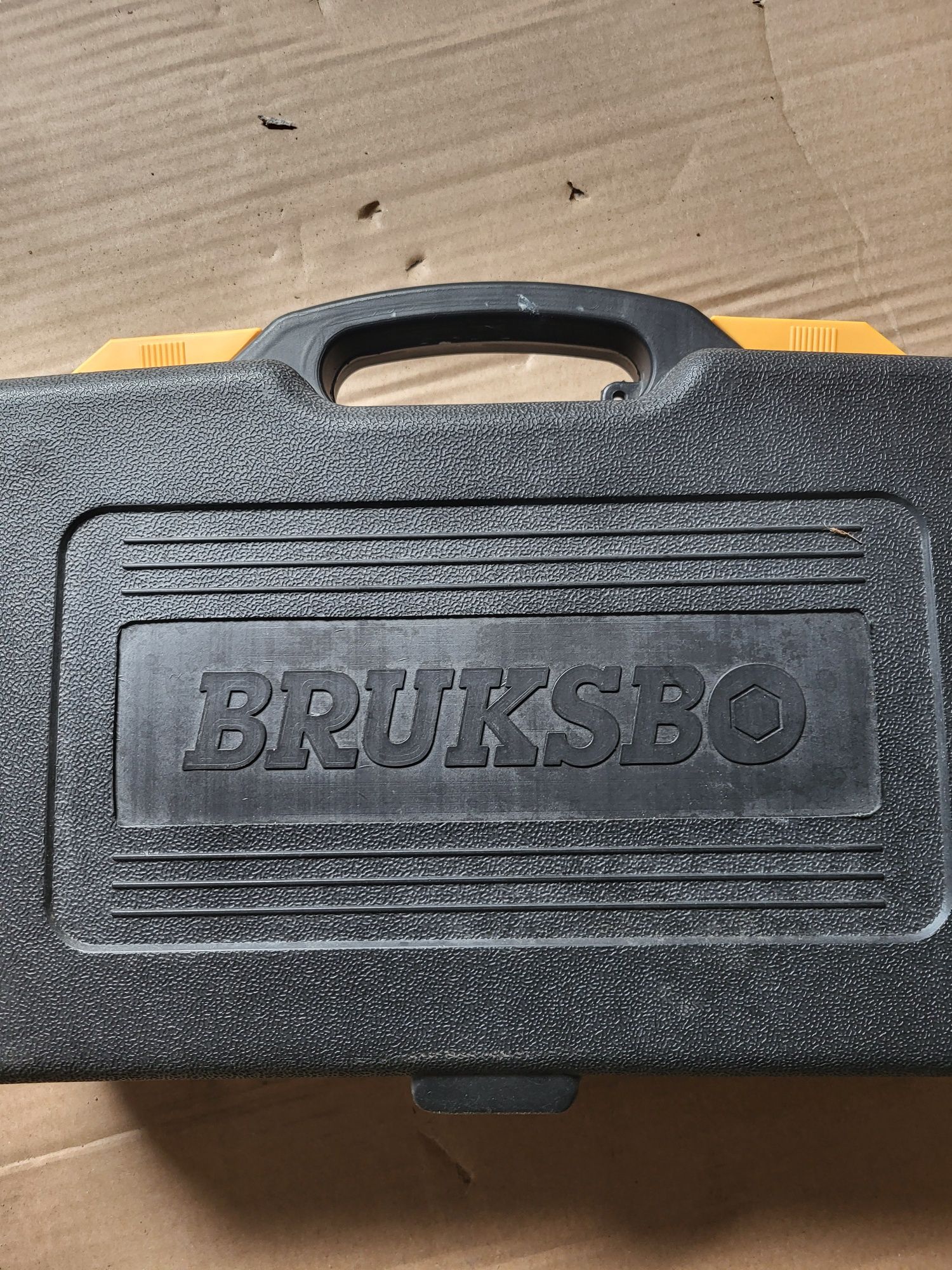 Bruksbo narzędzie wielofunkcyjne