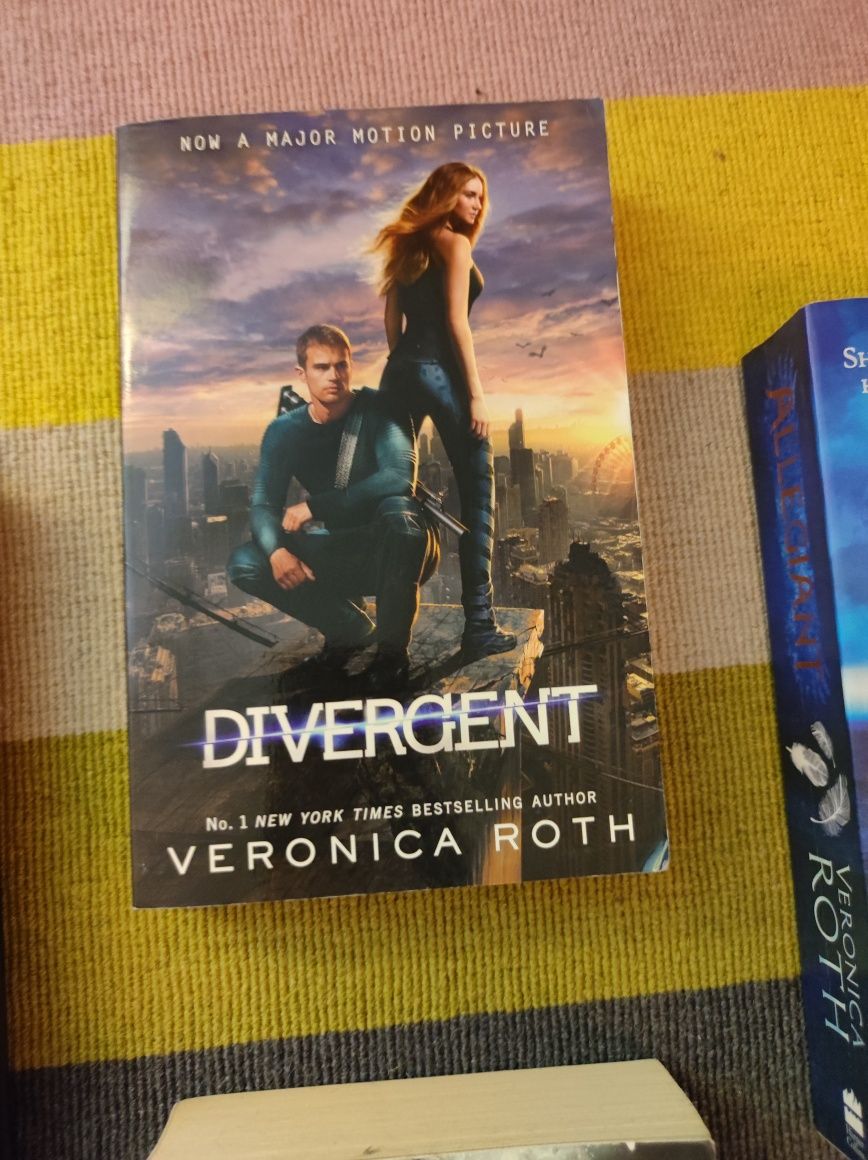 Coleção de livros DIVERGENTE em inglês