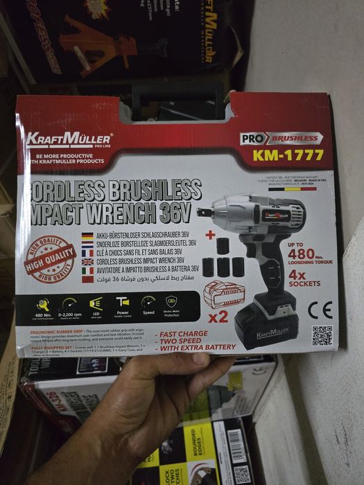 Pistola de impacto como duas baterias nova