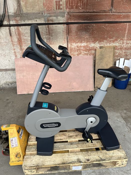 Велотренажер Technogym new bike excite 500 xp
