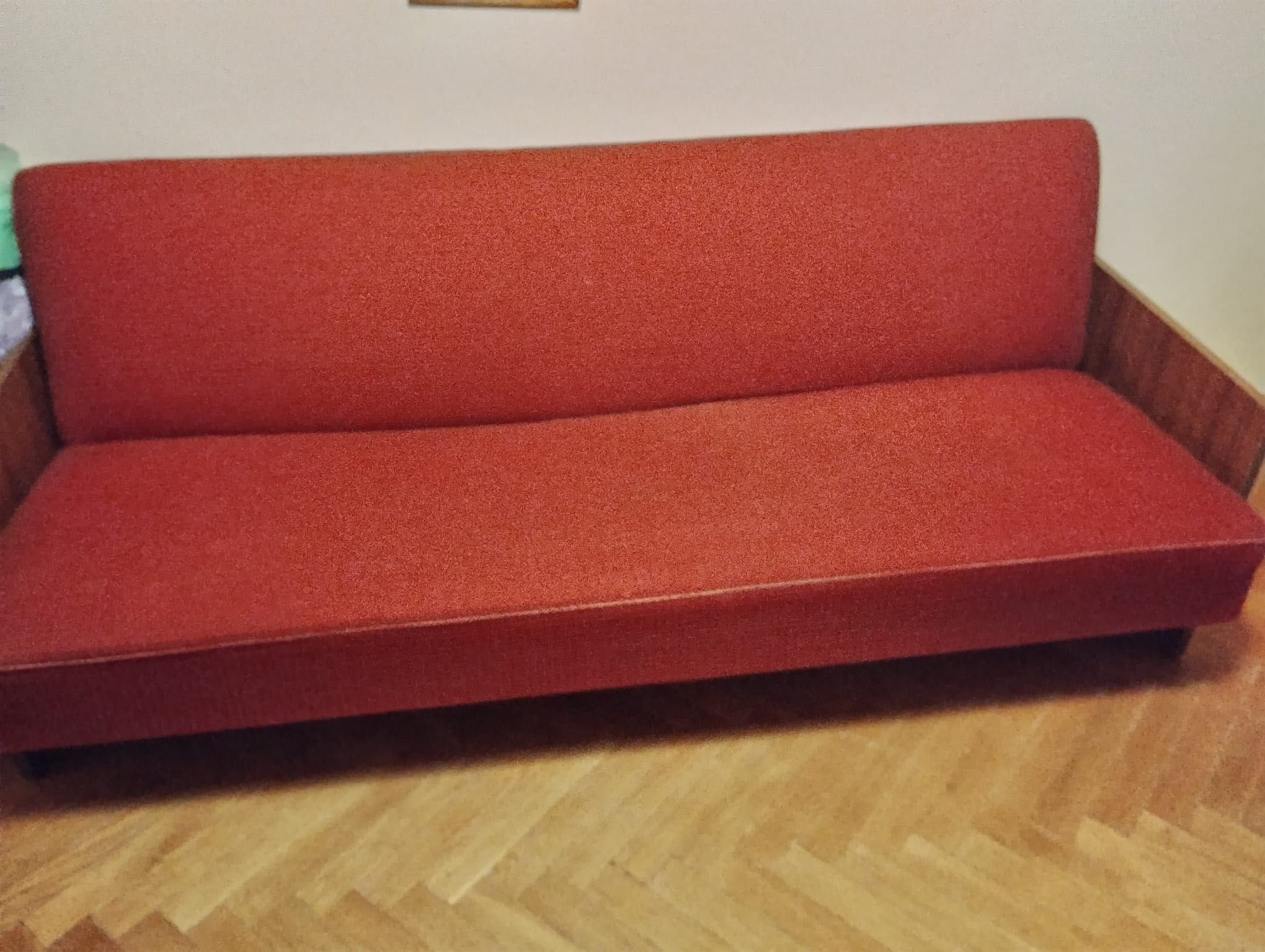 Bordowa Kanapa wersalka sofa tapczan do spania