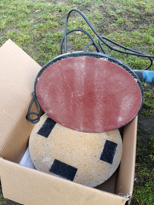 Szlifierka zacieraczka do tynków elewacji styropianu