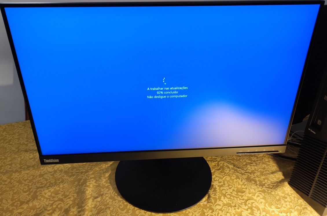 Monitor Lenovo ThinkVision T24i-10