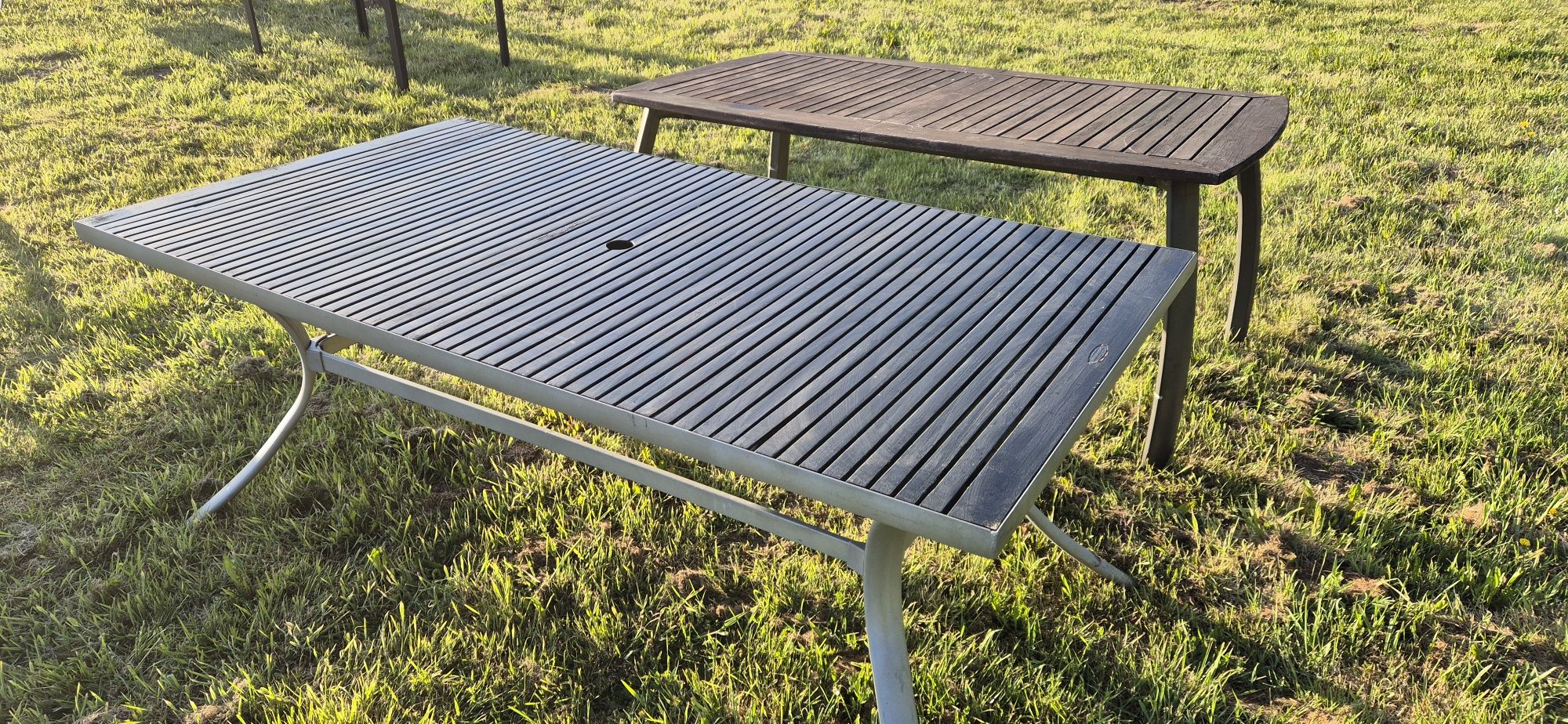 Stół ogrodowy tarasowy zewnętrzny drewniany blat aluminiowy stelaż