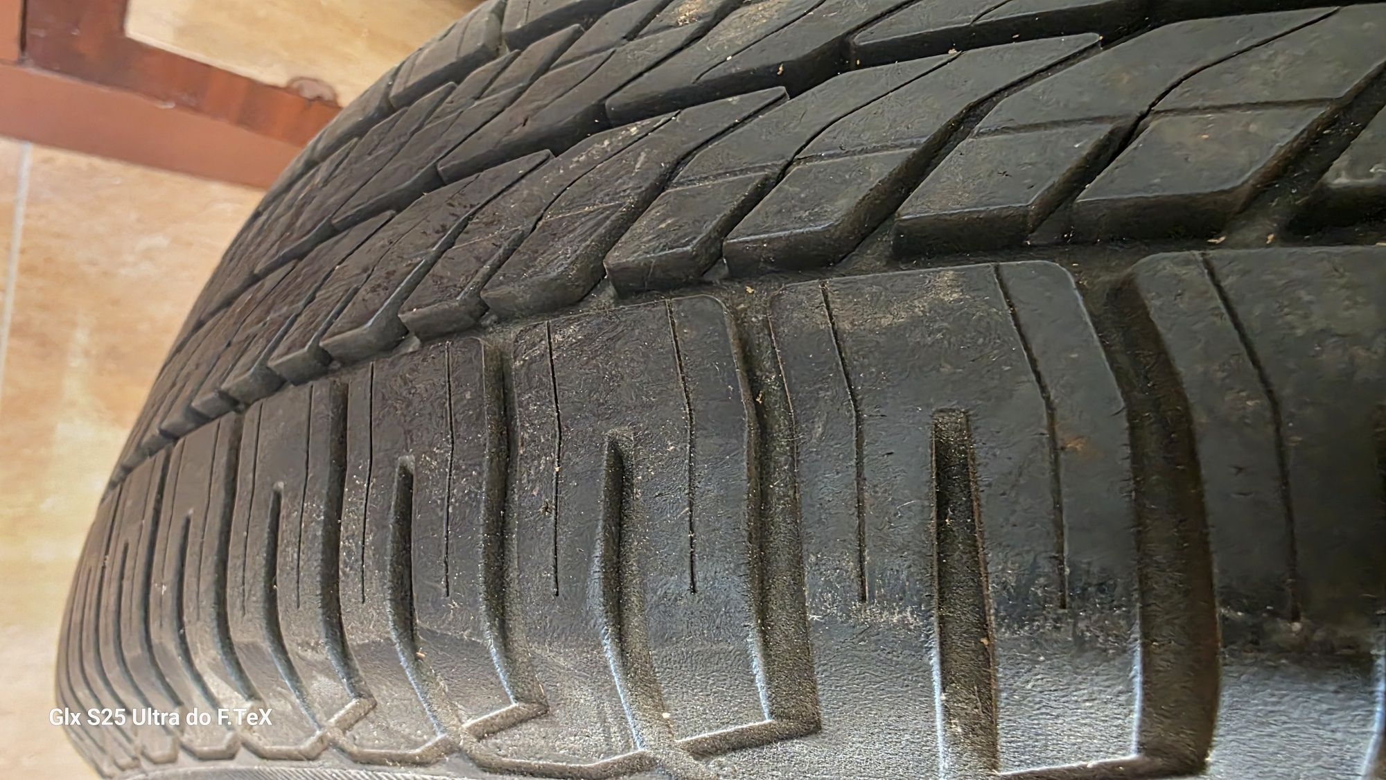 Pneu good year gt3 175/65/14 pouco uso