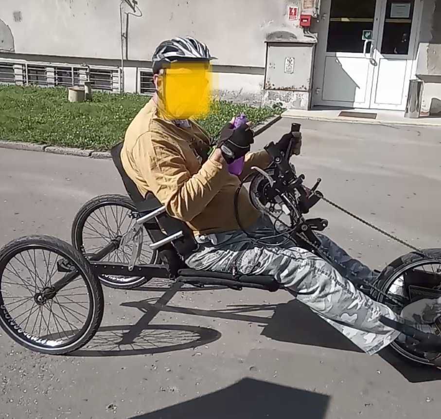 Trójkołowy rower elektryczny