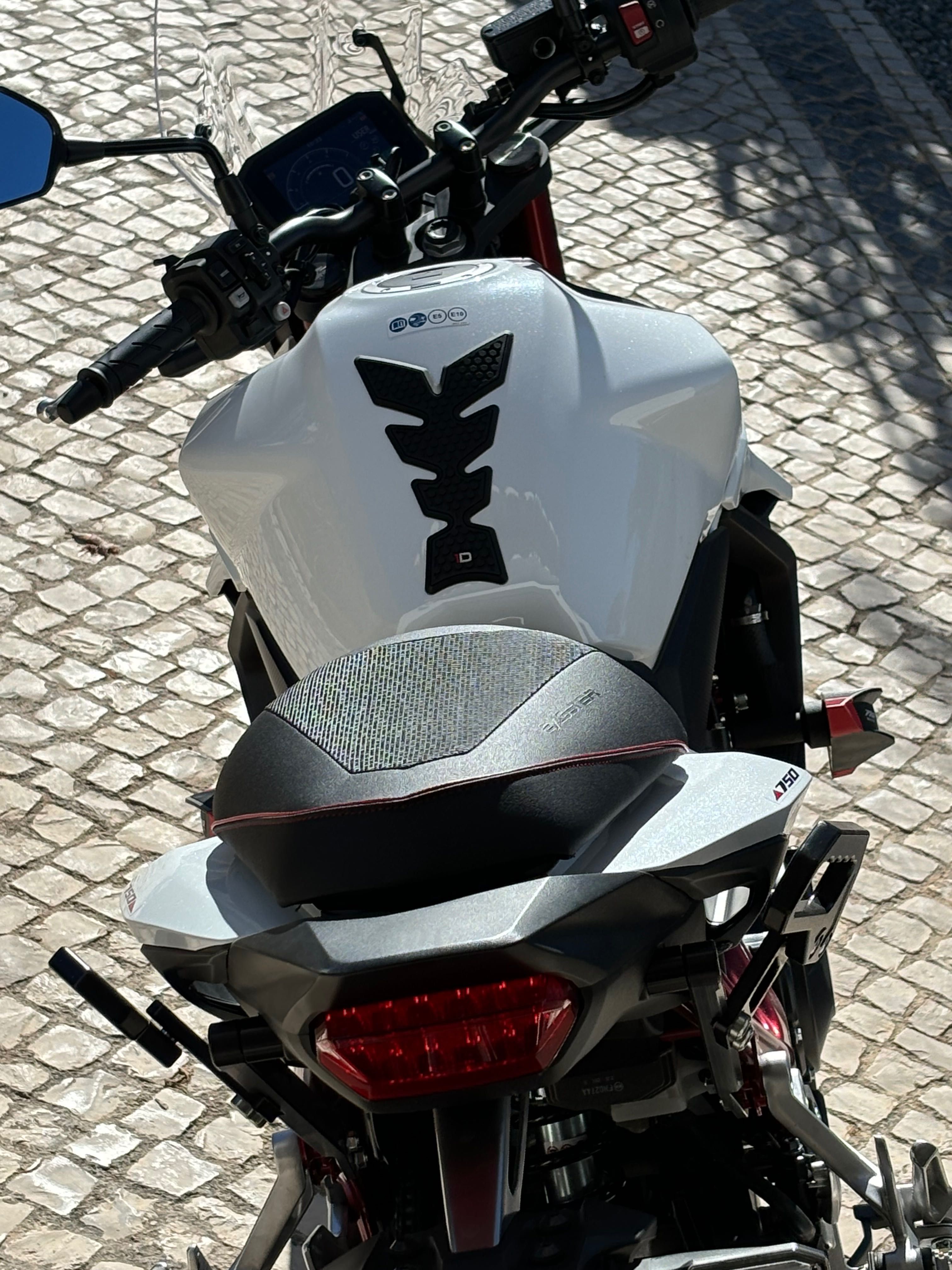 Honda CB 750 Hornet 2024 - 35 KW - A2