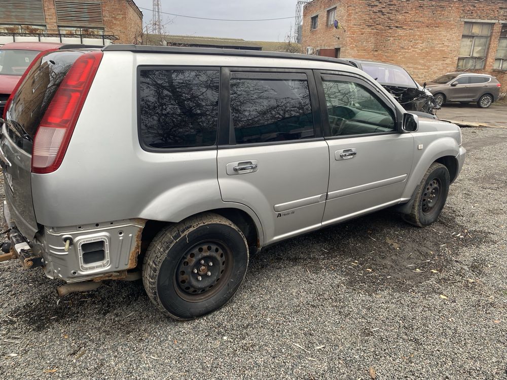 Четверть Nissan X Trail T30 2.5 бензин Розборка Шрот Нісан х-trail