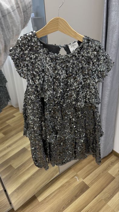 Сукня zara святкова в паєтки 116 см
