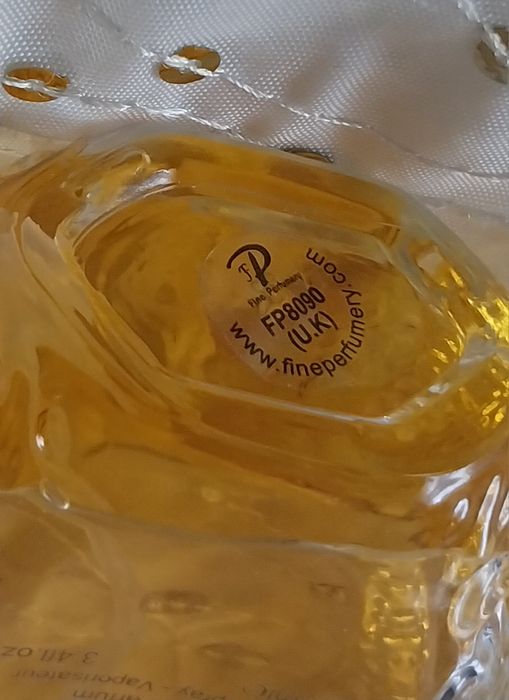 Парфюмированная вода Just Rose,   Story of Lily и др